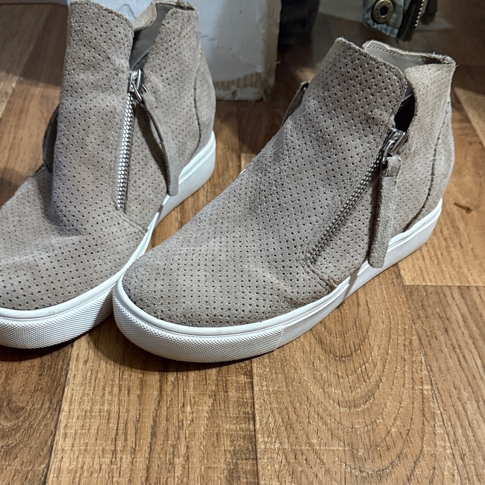 Steve Madden Taupe Perforated Sneakers
